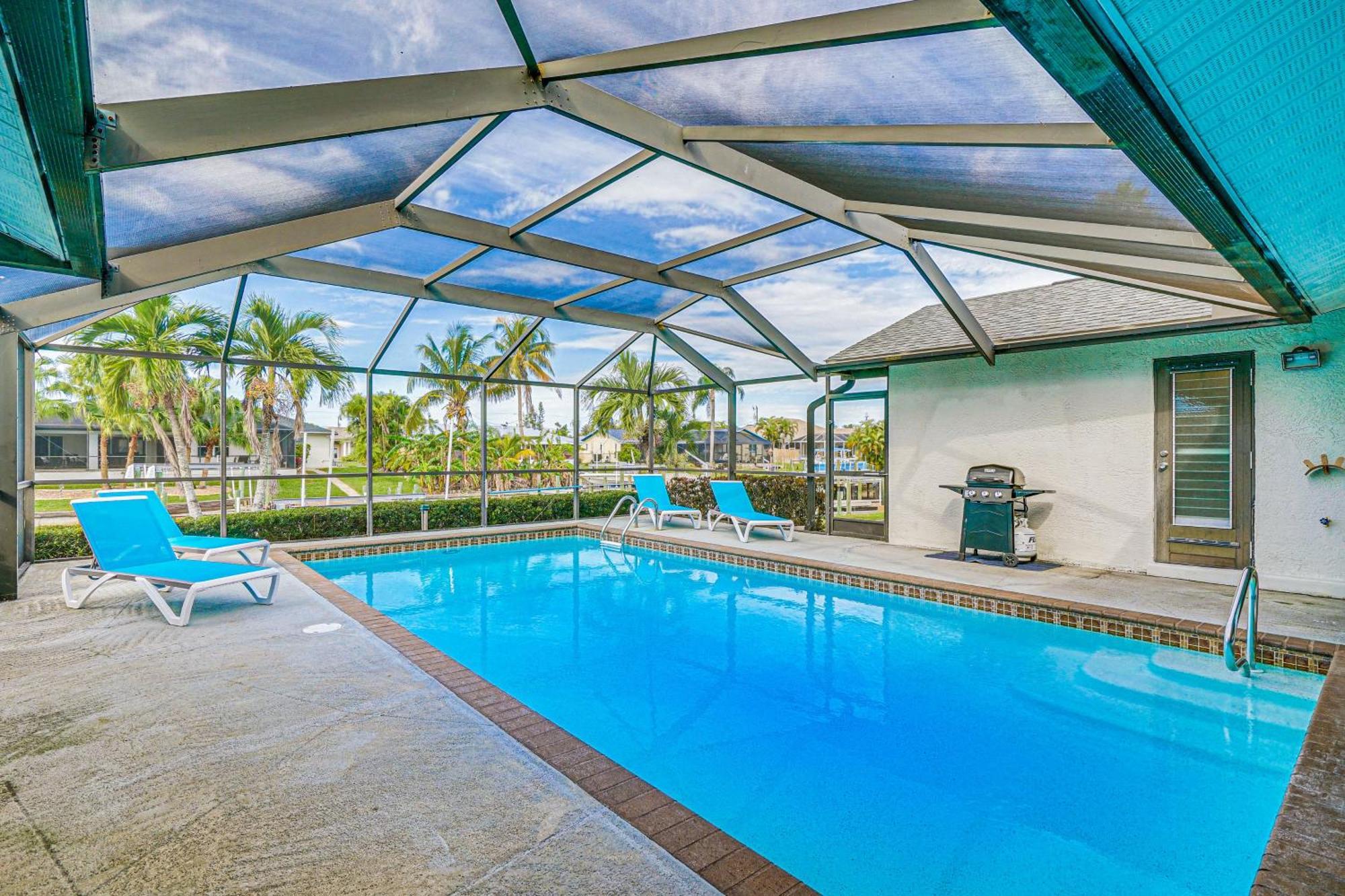 Cape Coral Home With Heated Pool, Dock And Gulf Access Exterior photo